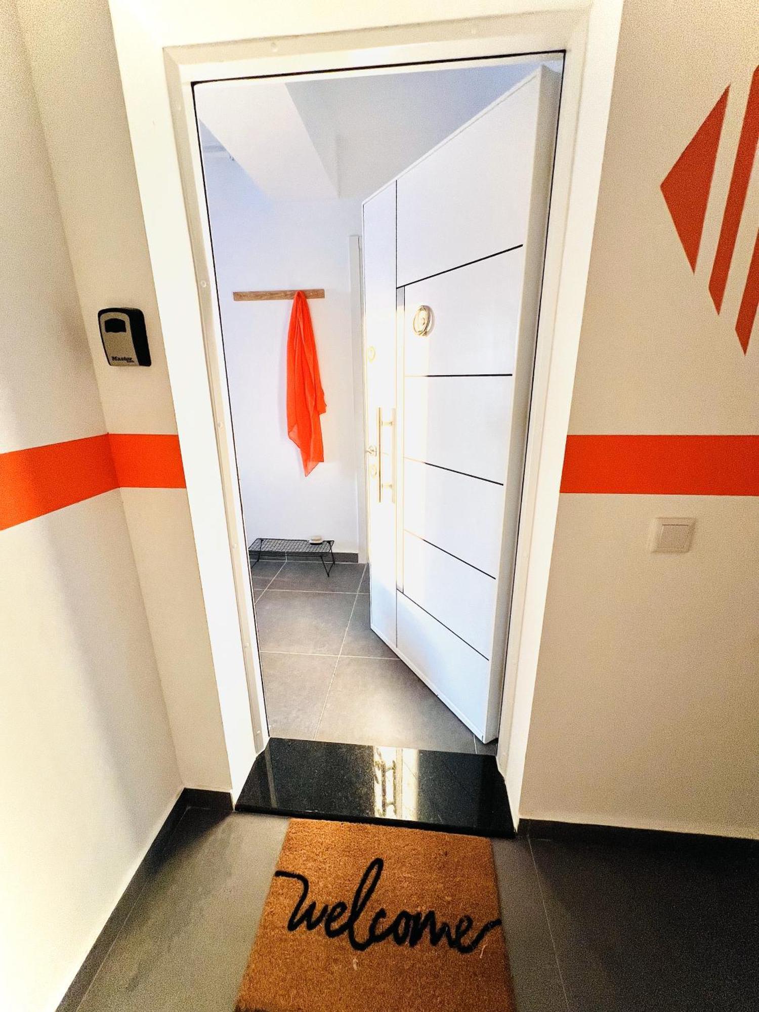 Apartamento Airport Gardens Loft Otopeni Exterior foto