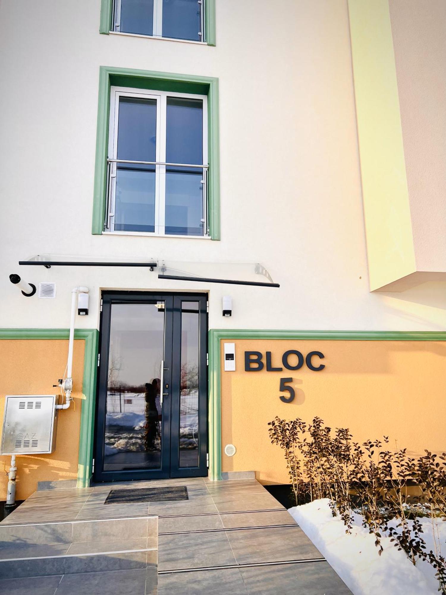Apartamento Airport Gardens Loft Otopeni Exterior foto